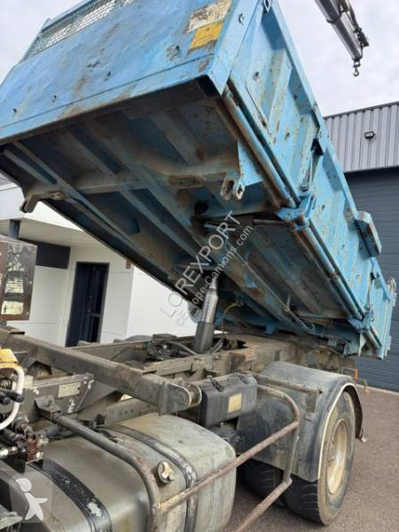 Volvo 320 truck