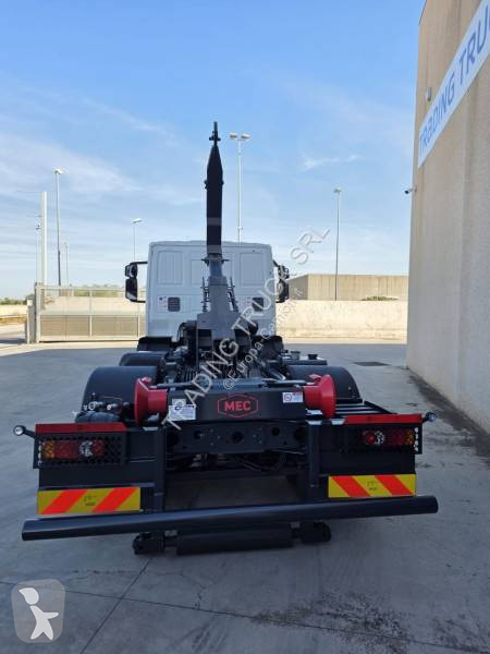 Iveco 140 E 25 truck