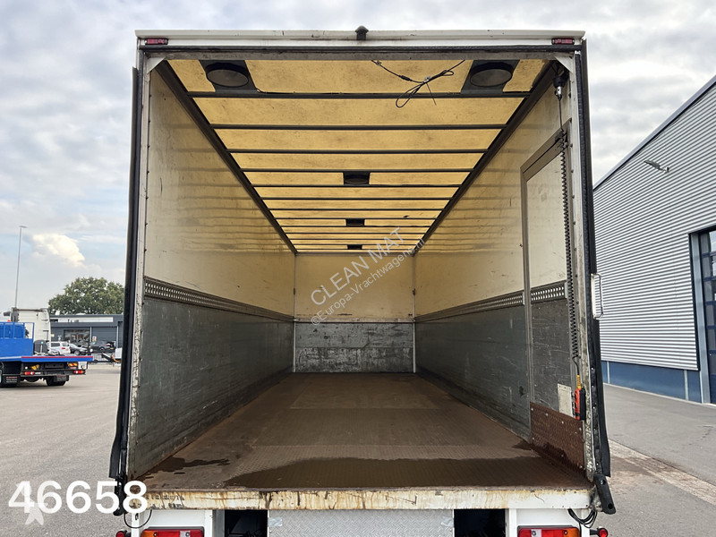 Teherautó MAN 26.330 6x2 met DHollandia laadklep