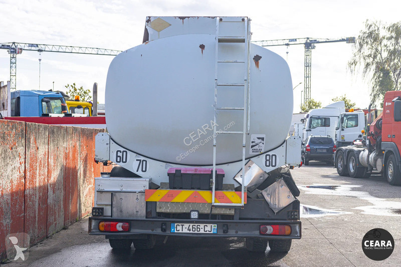 Renault 220 CARBURANT 11.000 Litres truck