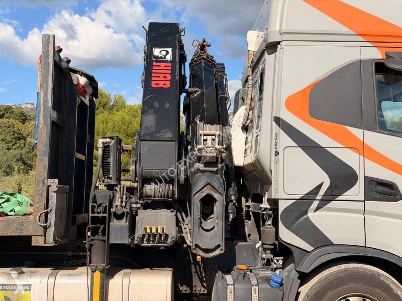 Iveco 570 truck