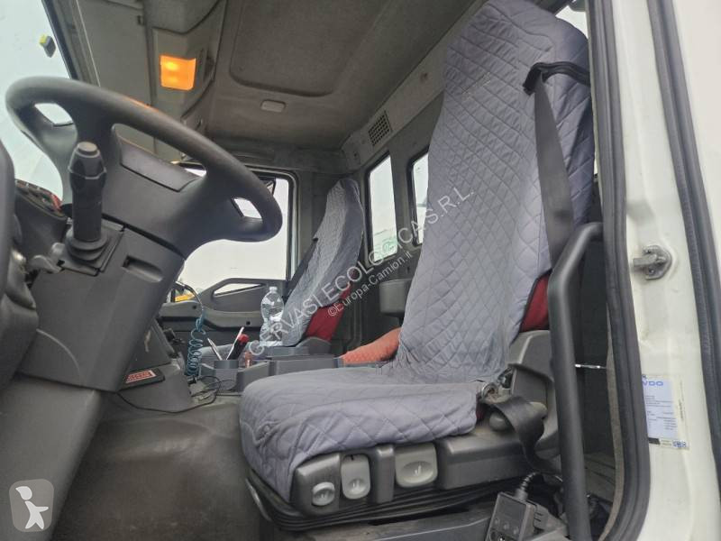 Iveco AD 260 S 30 truck
