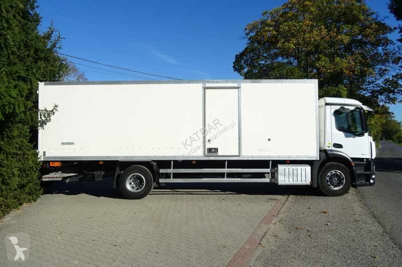 Mercedes 1827 Euro 6 kontener 21 pal 387tys.km...