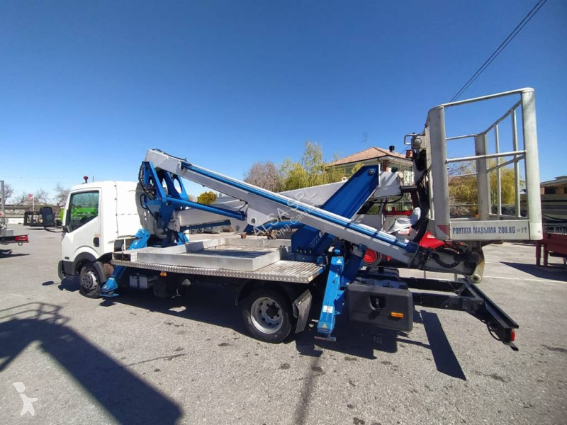 Nissan HX195 truck
