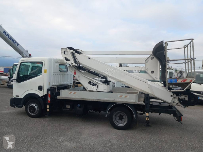 Nissan Snake 2010 H Plus truck