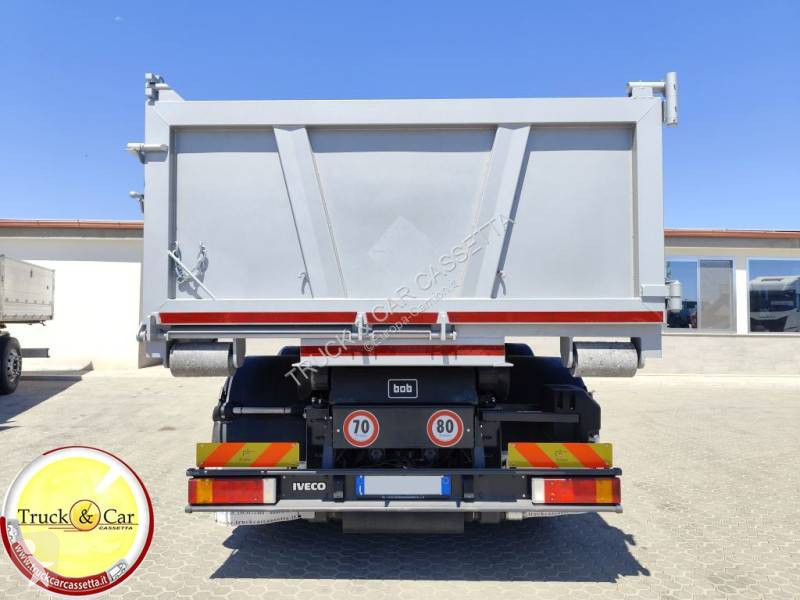 Iveco 260S40 truck