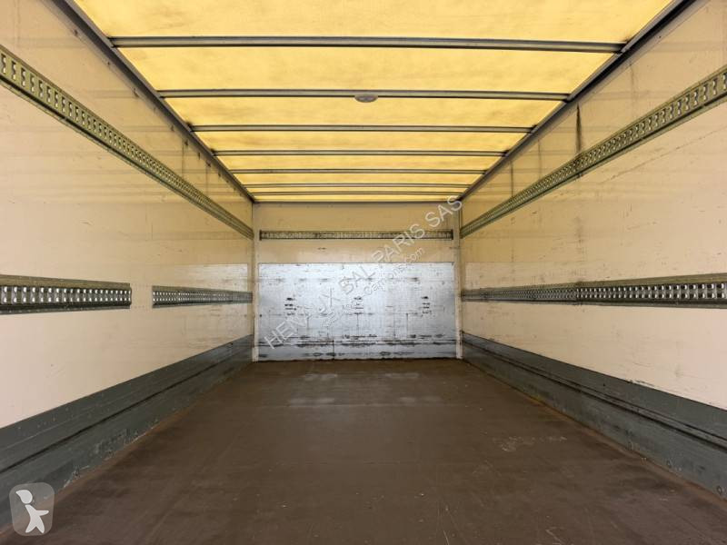 Vrachtwagen Renault 240