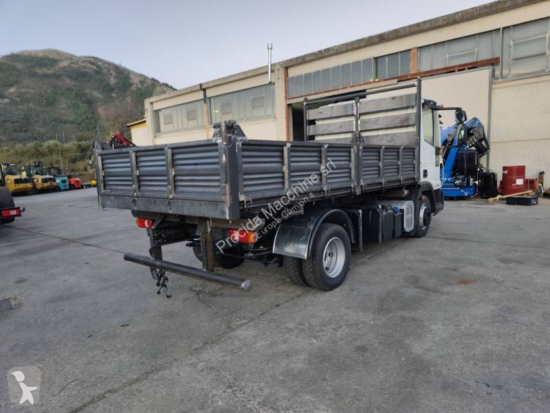 Iveco 100 E 18 truck