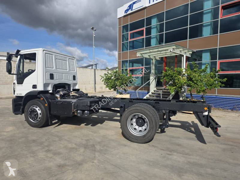 Lastbil Iveco 180 E 28