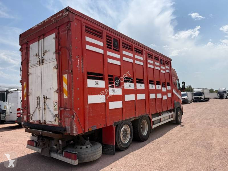 Volvo 460 truck