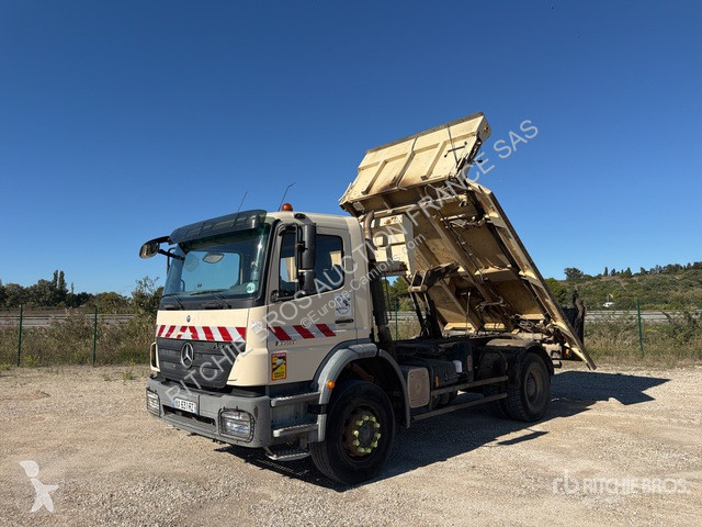 Mercedes 1828 truck