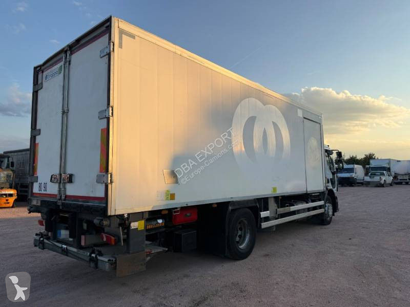 شاحنة Renault 270 DXI