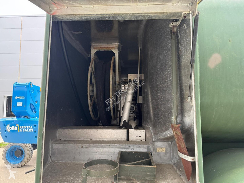 Kamion Volvo 6X4 Robson-Drive + TANK 14.000 LITER