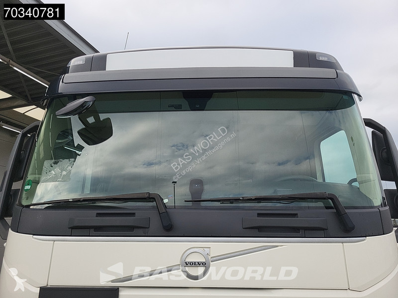 Volvo 420  6X2 ADR Full-Air Lift+Steering Axle...