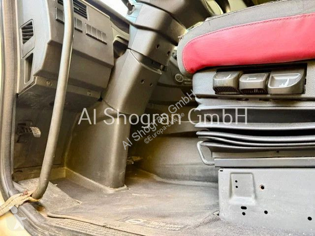 Kamion Volvo 460 / 8x4 / Voll Blatt / Euro 6