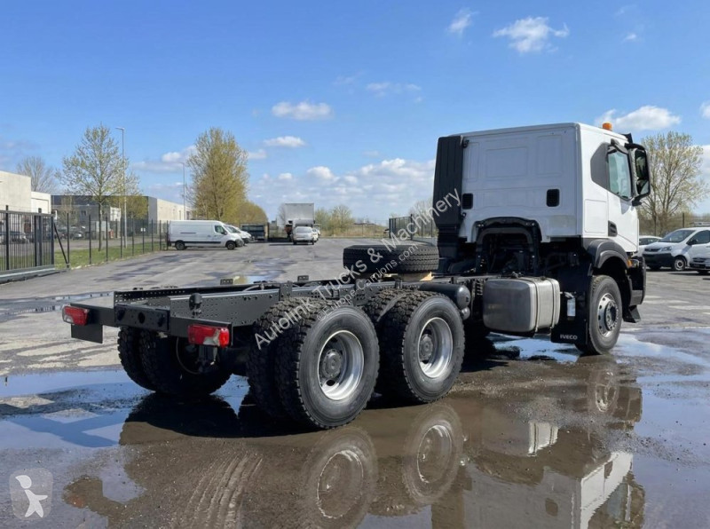 Iveco  T-Way AD380T43 truck