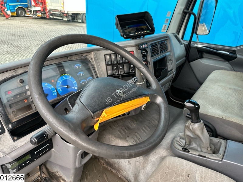 Kamion Renault 220 EURO 3, Palfinger, Manual