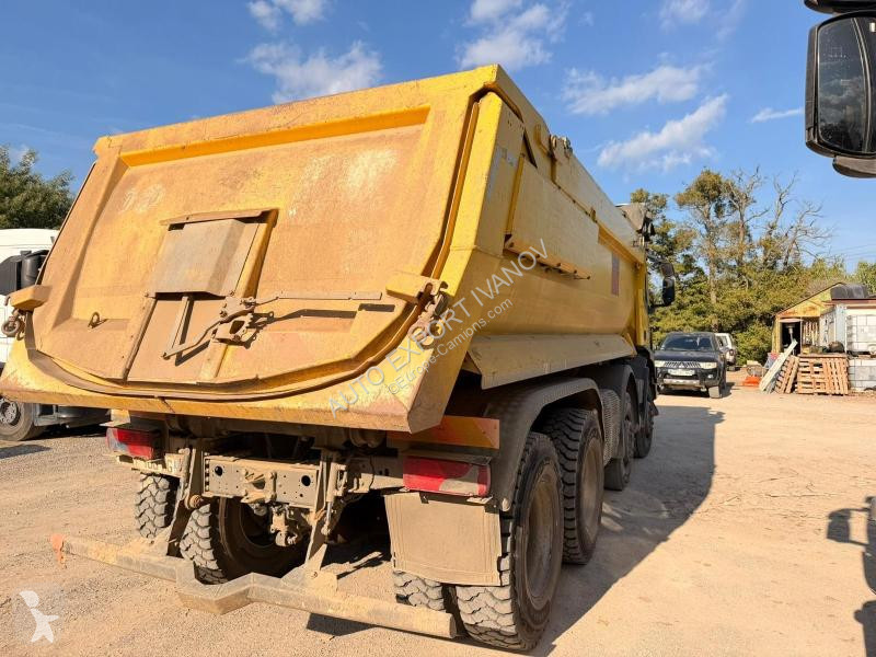 Iveco 480 truck