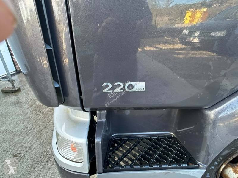 Teherautó Renault 220 DXI