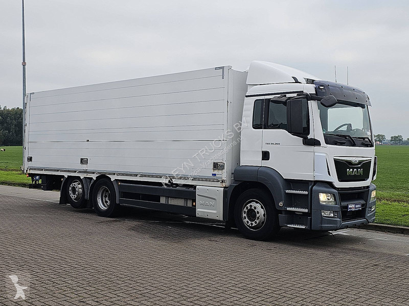 MAN TGS 2 TONS TAILLIFT LAST AXLE STEERING...