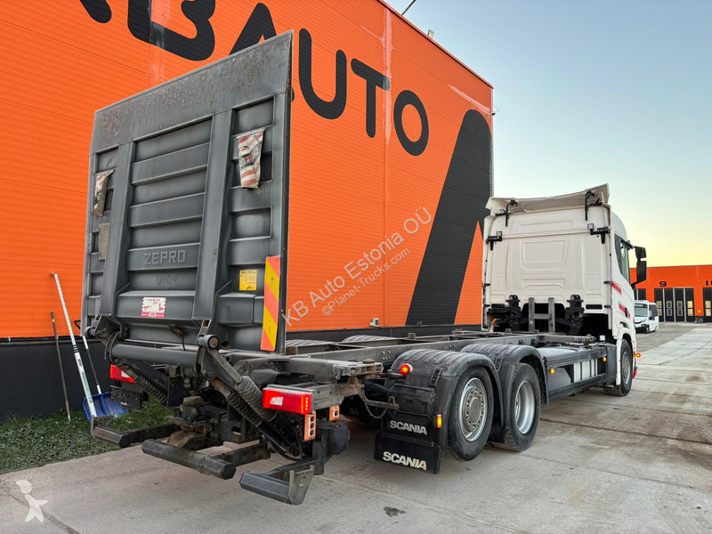 Scania 450 6x2*4 ETADE truck