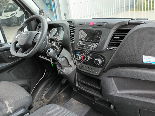 Iveco Daily 35C16 truck