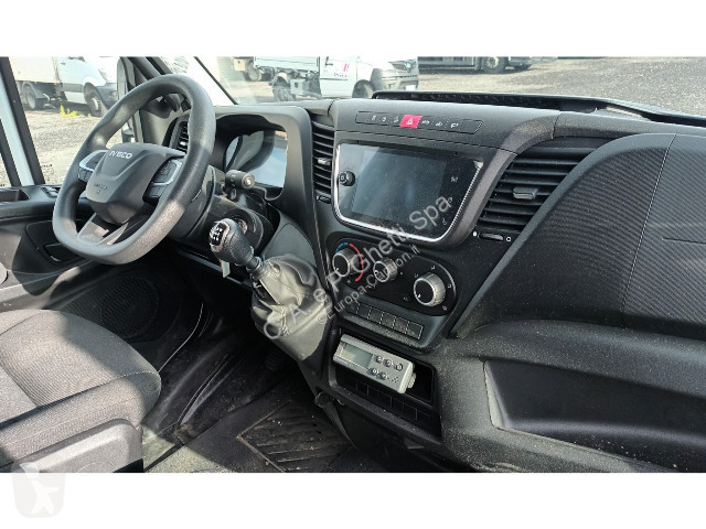 Lastbil Iveco Daily 35C16