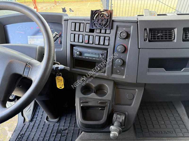 شاحنة Volvo 250 4x2 - 18.000 Kg. - 481.714km
