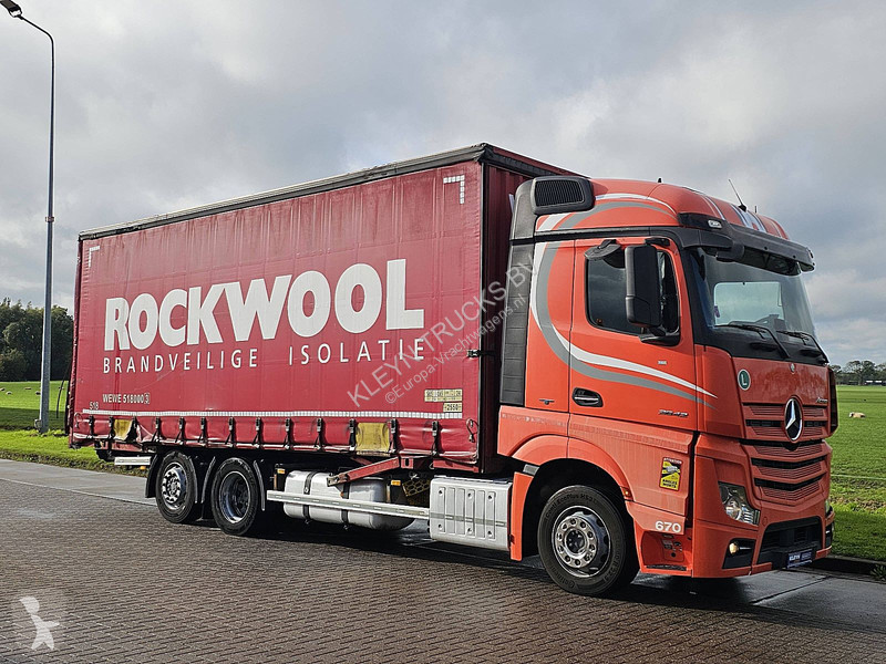 Camião Mercedes ACTROS 2642