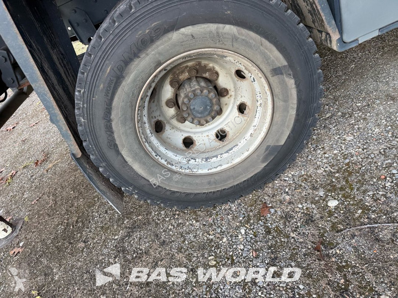 MAN le 14.220 truck