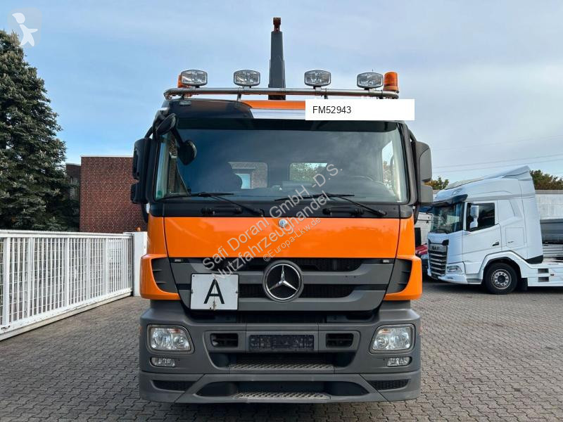 Vrachtwagen Mercedes RK 2070