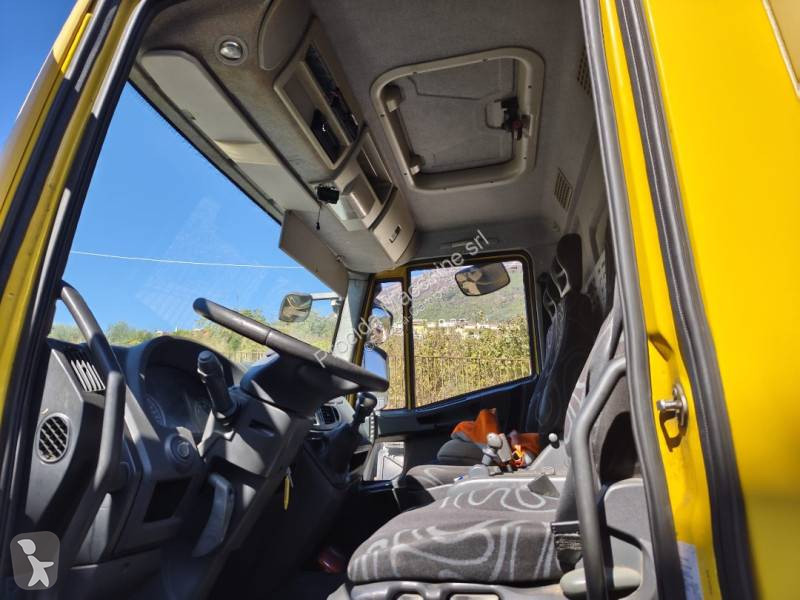 Kamion Iveco 120 E 28