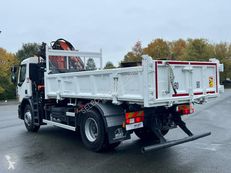 شاحنة Renault 320