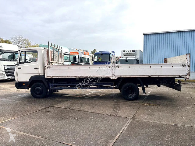 Lastbil Mercedes K 6-CILINDER WITH OPEN BOX...