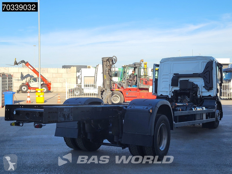 Kamion MAN 18.320 4X2 18tonner Damaged truck...
