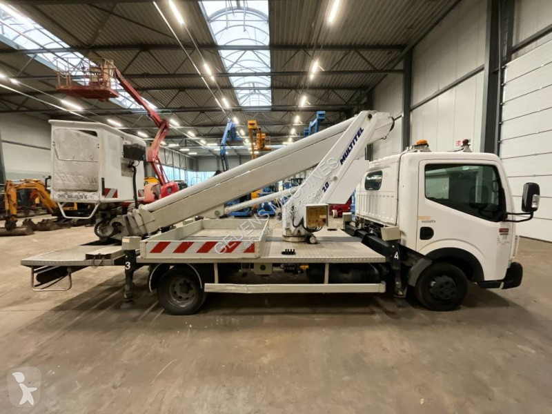 Kamion Renault 120 + multitel mt202