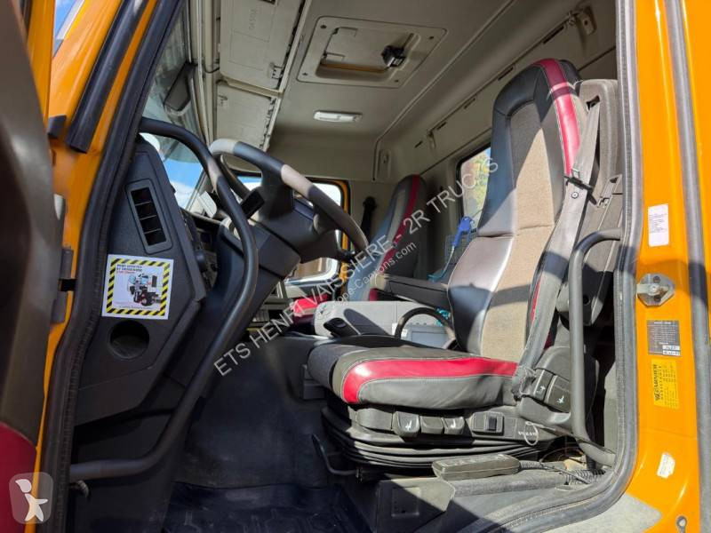 Teherautó Volvo 420