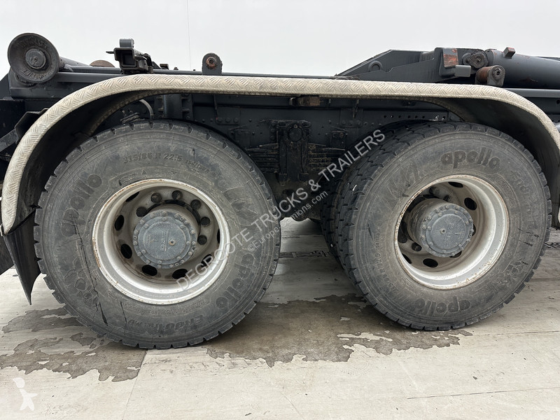 Teherautó DAF 410 - 6x4