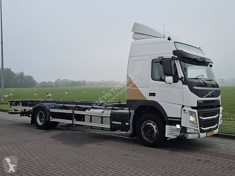 Kamion Volvo FM 330 Globetrotter  truck BDF