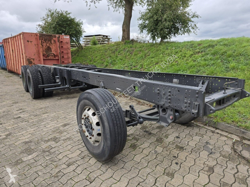 Lastbil  Trakker AD260T45 6x4, BRANDSCHADEN...
