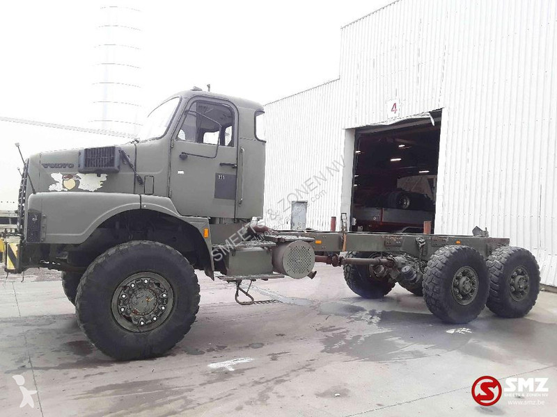 Camion Volvo N 10 6x4 4490 km ex army chassis