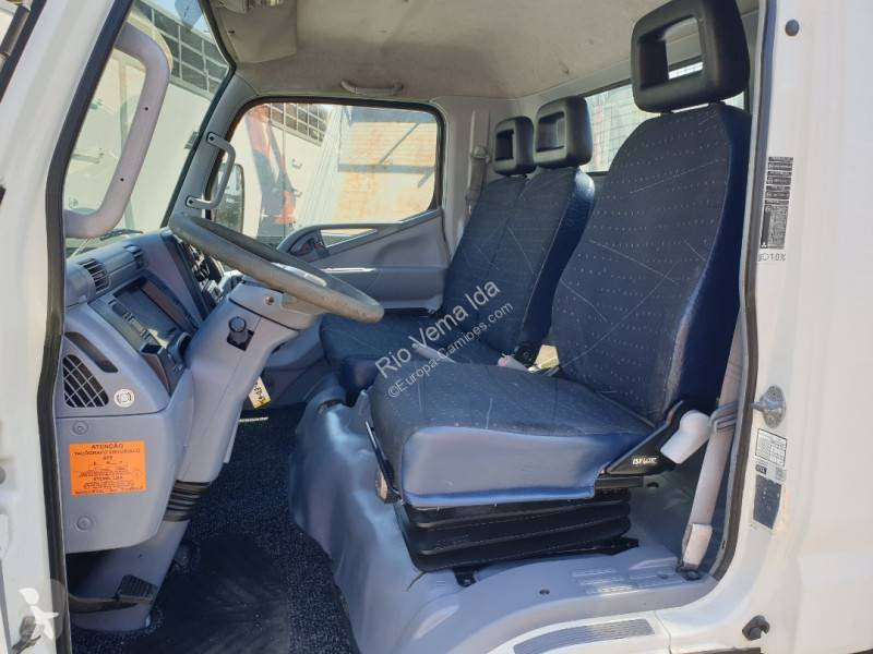 Camion Mitsubishi Fuso