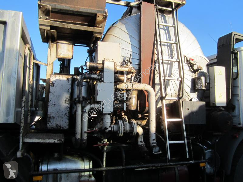 Wegenbouw Renault 300 G