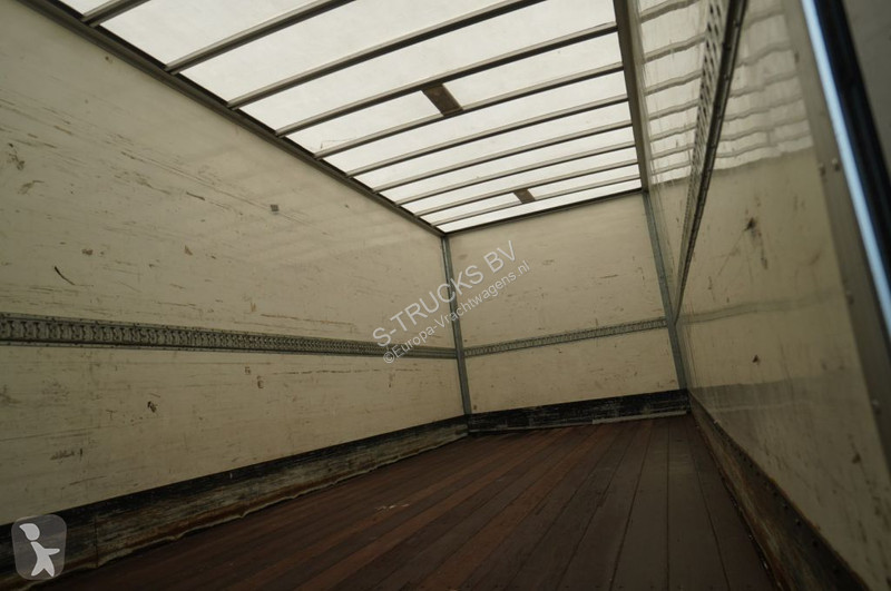 Kamion MAN 12.220 CLOSED BOX EURO 5 D HOLLANDIA