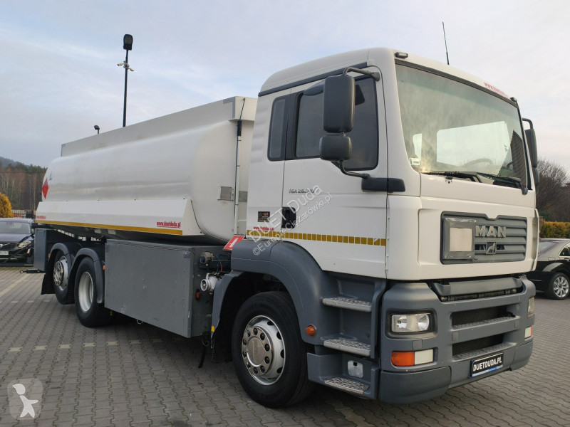 Lastbil MAN TGA 26.310 Autocysterna z Dystrybucją
