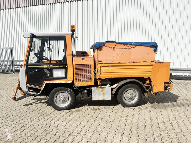 Kamion  HY 1251 / 4x4 Bokimobil, Winterdienst,...