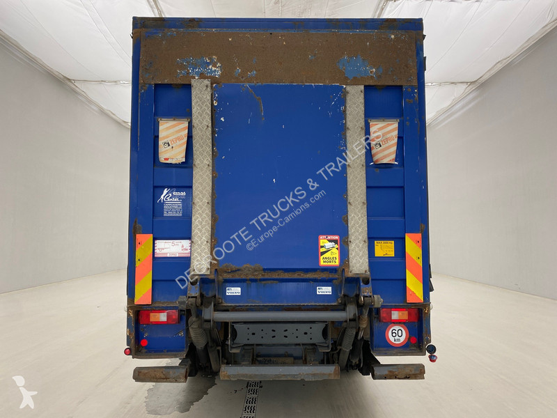 Camion Volvo 300 - 6x2