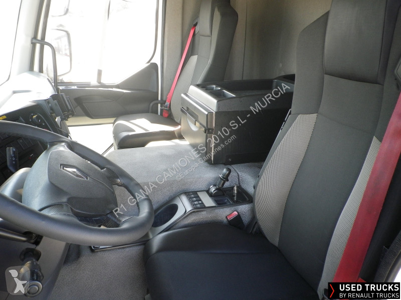 Kamion Renault D Wide