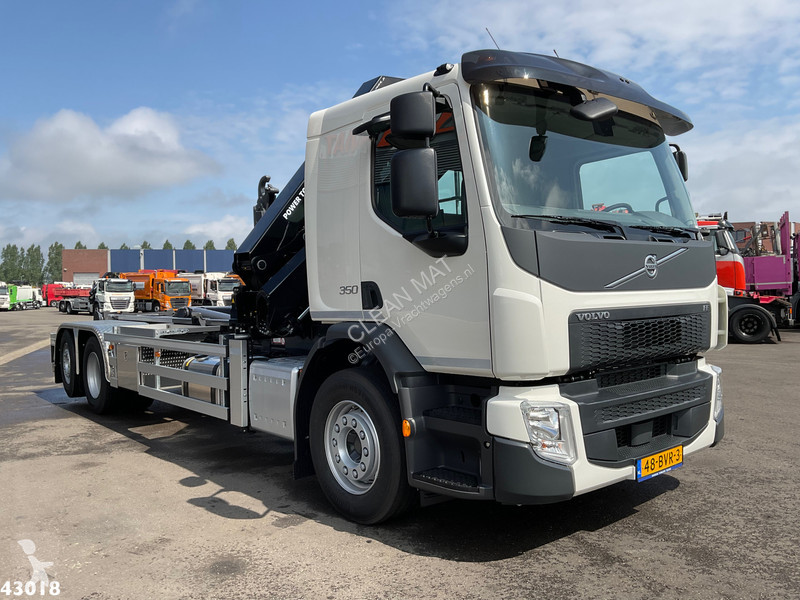 Camion Volvo 350 6x2 HMF 19 Tonmeter laadkraan...