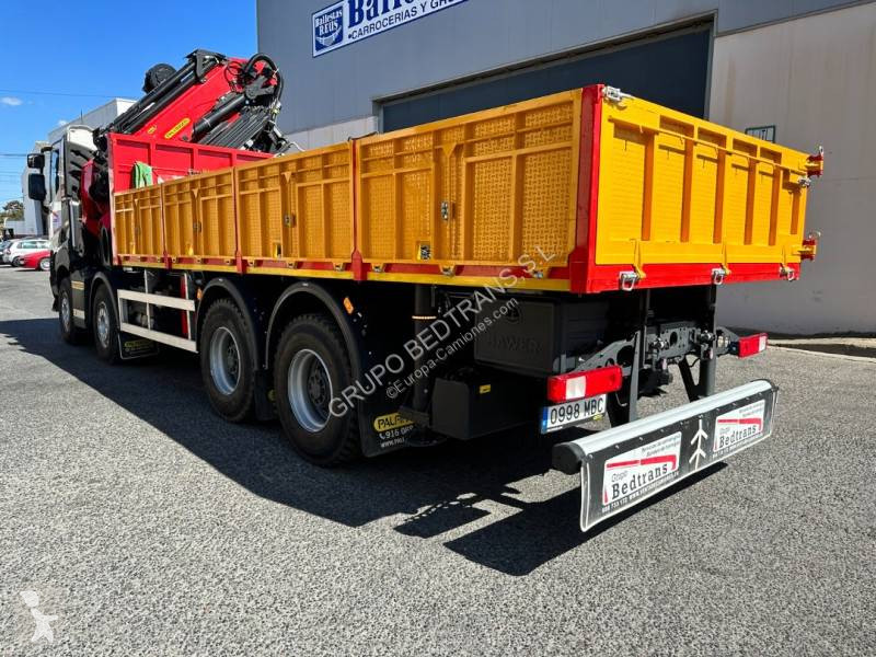 Kamion Renault Con pluma